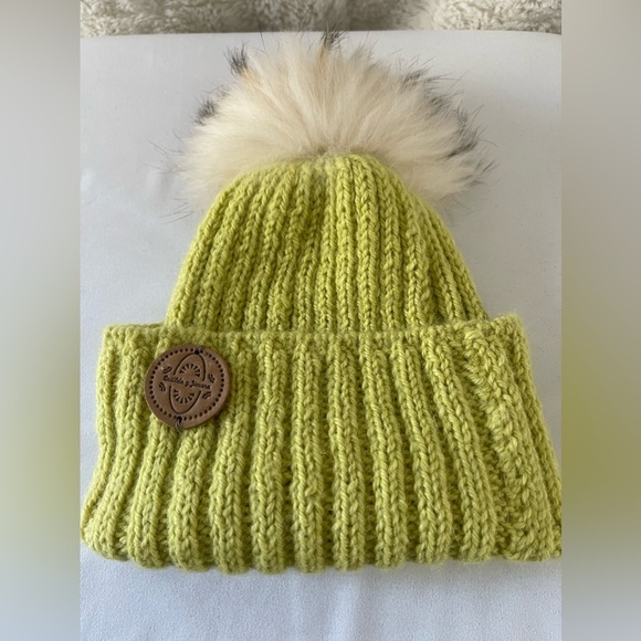 Casilda y Jimena 100% wool hat.